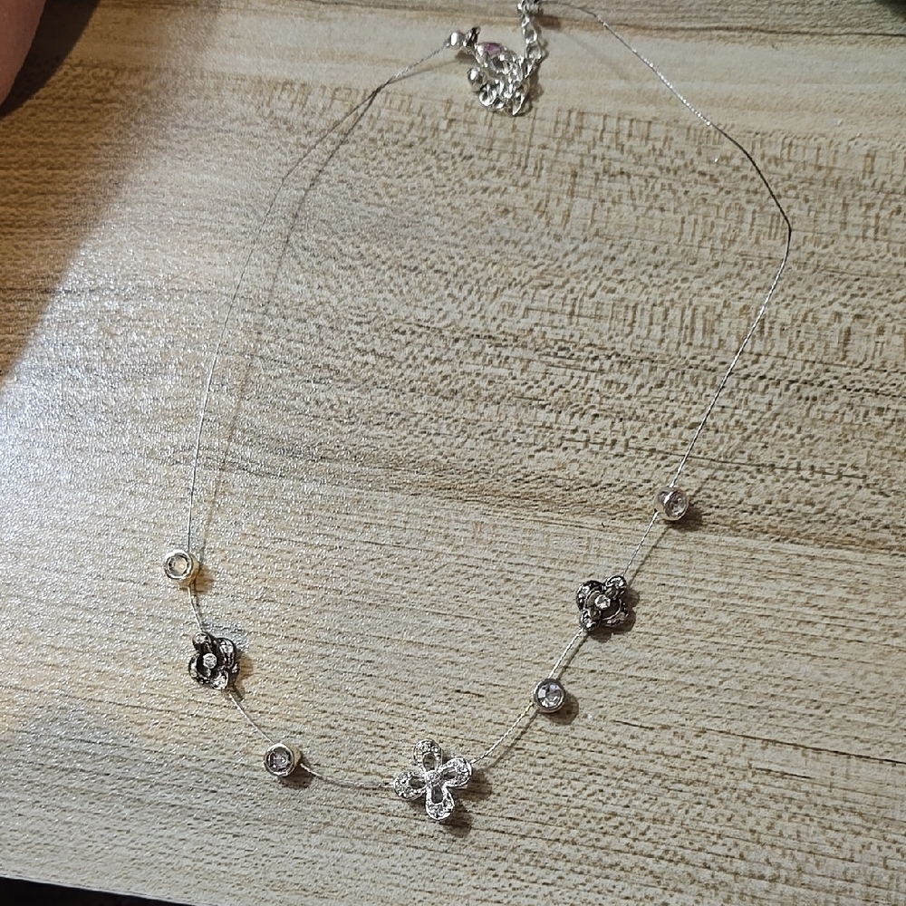 Vintage y2k Elegant Silver Floral and crystal rhinestone Necklace choker